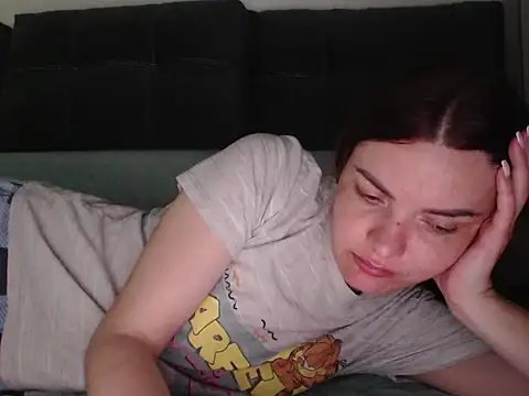  JustmeHere  online show from April 11, 2026, 9:08 pm