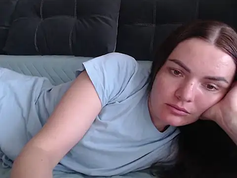  JustmeHere  online show from April 14, 2026, 12:44 pm