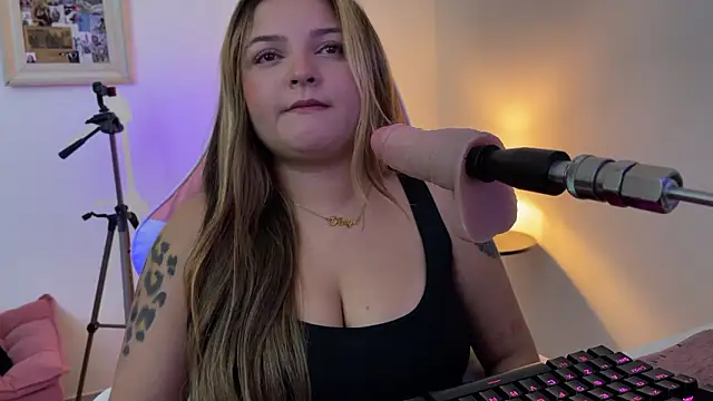 SweetPaige  online show from March 7, 2026, 1:57 am