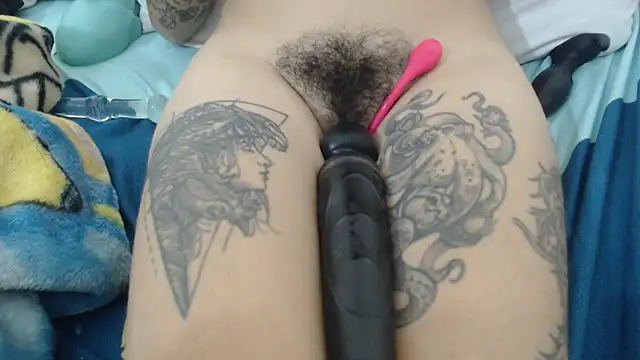 Snapshot of meganfoxx9 chatting on December 1, 2024, 10:53 pm meganfoxx9 online show from December 1, 2024, 10:53 pm