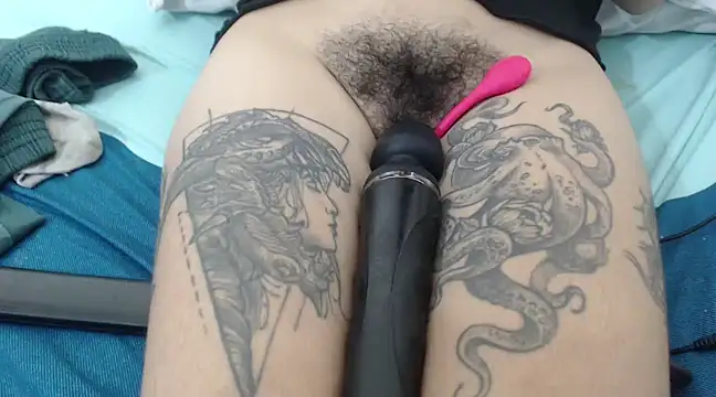 Snapshot of meganfoxx9 chatting on December 5, 2024, 10:23 pm meganfoxx9 online show from December 5, 2024, 10:23 pm