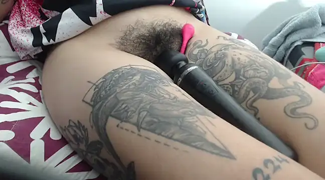 Snapshot of meganfoxx9 chatting on February 22, 2025, 5:44 am meganfoxx9 online show from February 22, 2025, 5:44 am