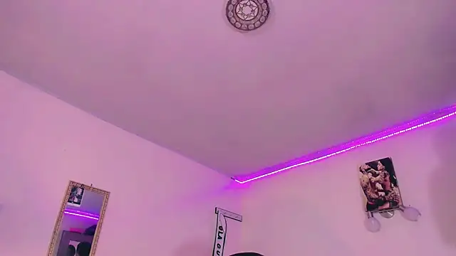 naomy  xx online show from February 10, 2025, 10:09 am