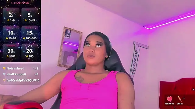 naomy  xx online show from February 10, 2025, 4:14 pm