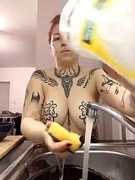 divine eve online show from October 31, 2025, 3:24 pm