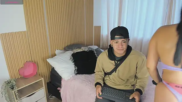 lucy Bensonn online show from March 14, 2025, 12:29 pm