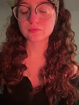 Snapshot of _foxygirl_ chatting on December 4, 2024, 9:24 pm foxygirl online show from December 4, 2024, 9:24 pm