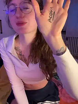 Snapshot of _foxygirl_ chatting on March 1, 2026, 5:26 pm foxygirl online show from March 1, 2026, 5:26 pm