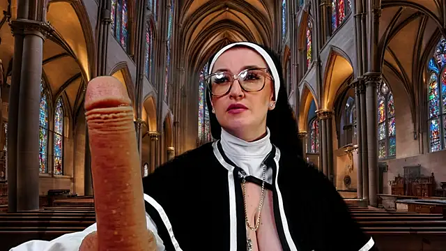 helenas fantasy online show from February 2, 2025, 1:45 am