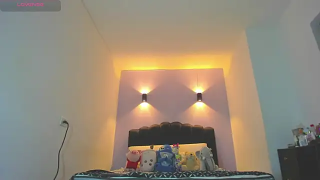 Sofia Clauss  online show from April 11, 2026, 5:12 am