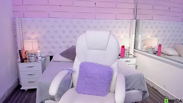 Yaaky  online show from January 10, 2025, 2:34 pm