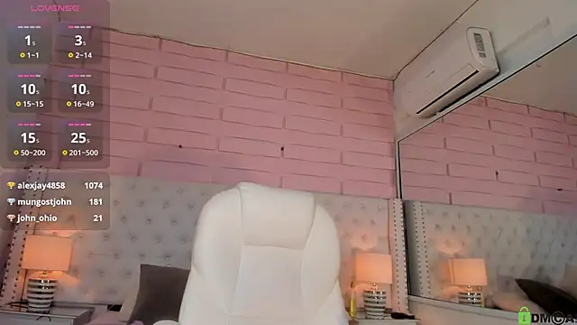 Yaaky  online show from February 24, 2025, 8:47 pm