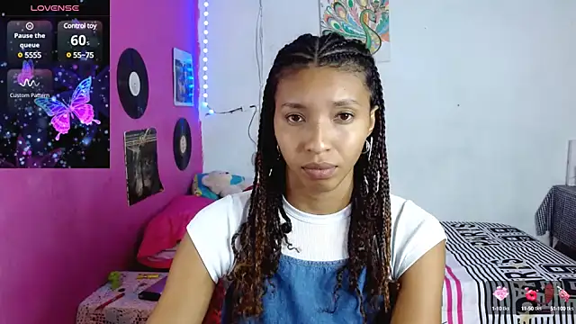 sensitive brunette online show from February 5, 2025, 11:28 pm