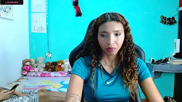 sensitive brunette online show from February 3, 2026, 10:59 pm