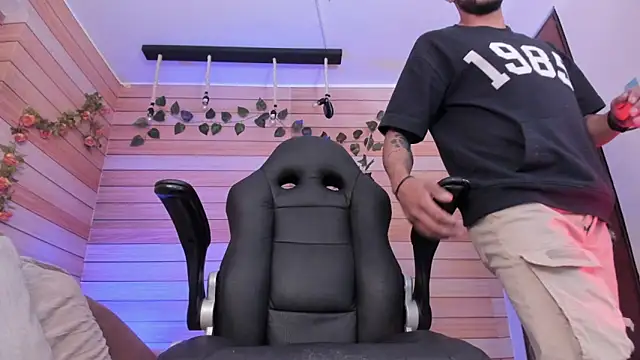 Tom cooper  online show from February 28, 2025, 1:03 pm