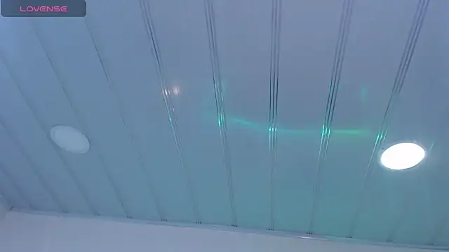 candy lux  online show from February 6, 2026, 9:07 pm