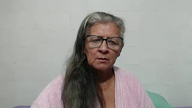Snapshot of candy_mature_ chatting on October 5, 2025, 12:25 pm candy mature online show from October 5, 2025, 12:25 pm