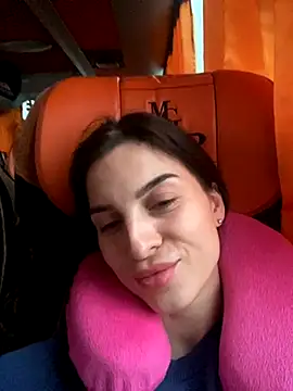 RebecaMur online show from October 7, 2025, 7:27 am