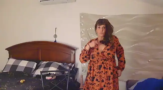 HeyyImHarlowe online show from December 17, 2024, 12:00 pm