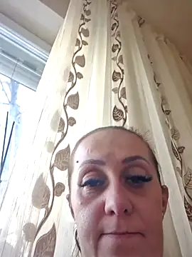 AvaLloyd online show from February 23, 2025, 10:49 am