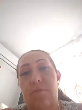 AvaLloyd online show from March 7, 2025, 2:12 pm