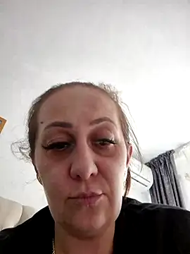 AvaLloyd online show from March 11, 2025, 12:39 pm