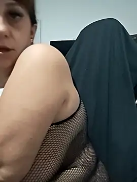 AvaLloyd online show from November 4, 2025, 3:38 am