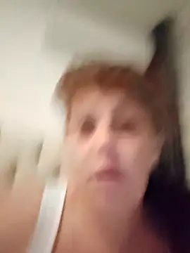 AvaLloyd online show from November 7, 2025, 3:06 am