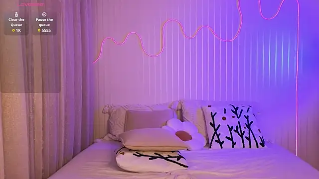 Ester Hill online show from January 23, 2025, 11:47 pm