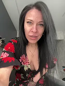 CuteNata online show from April 9, 2026, 11:04 am