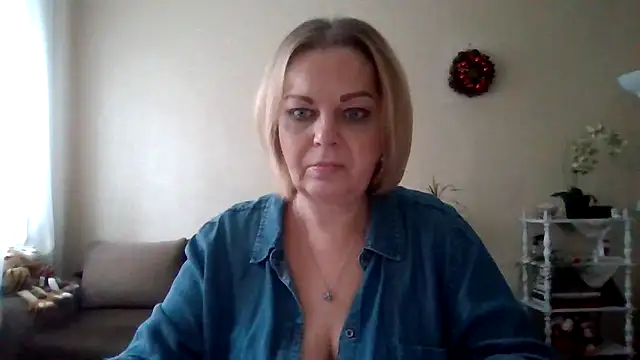 SofiyaPetrova online show from February 5, 2025, 1:33 pm