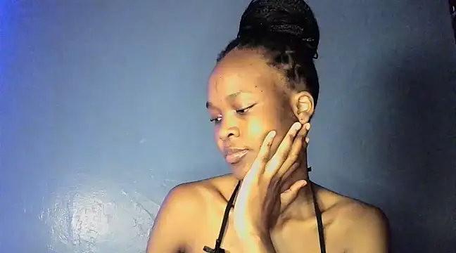 Snapshot of cyberbunnie chatting on January 17, 2025, 8:44 pm cyberbunnie online show from January 17, 2025, 8:44 pm