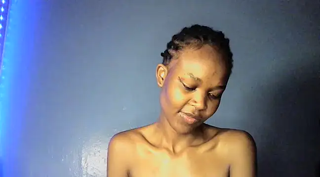 Snapshot of cyberbunnie chatting on January 20, 2025, 5:27 pm cyberbunnie online show from January 20, 2025, 5:27 pm