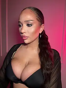 Snapshot of CardiSweetBaby chatting on January 16, 2026, 6:34 pm CardiSweetBaby online show from January 16, 2026, 6:34 pm