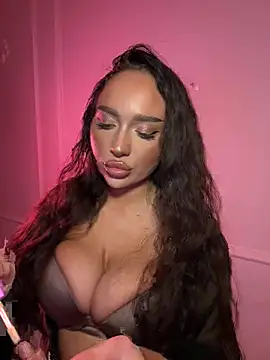 Snapshot of CardiSweetBaby chatting on February 4, 2026, 9:20 pm CardiSweetBaby online show from February 4, 2026, 9:20 pm