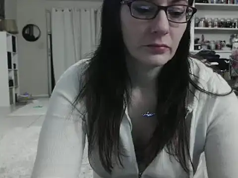 CrystalLakeXO online show from January 24, 2025, 9:49 am