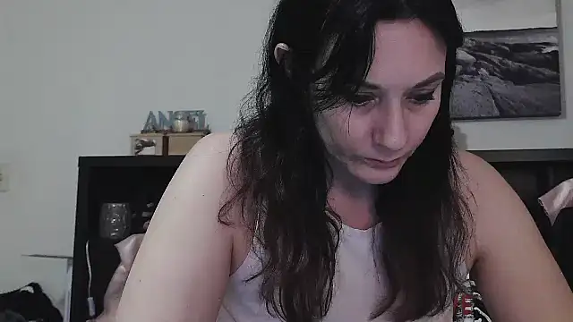 CrystalLakeXO online show from February 8, 2025, 8:52 am