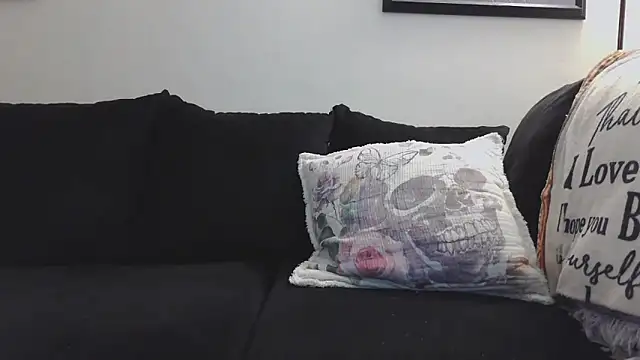 CrystalLakeXO online show from September 13, 2025, 2:11 am