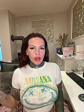 AileenInkOfficial online show from April 2, 2026, 7:39 am