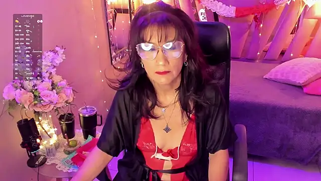 Snapshot of Ahytanna chatting on February 22, 2025, 4:18 am Ahytanna online show from February 22, 2025, 4:18 am