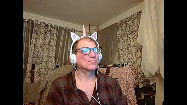 coryassman online show from February 11, 2025, 11:21 am