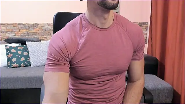 HotHunkTrainer online show from January 28, 2025, 9:30 am