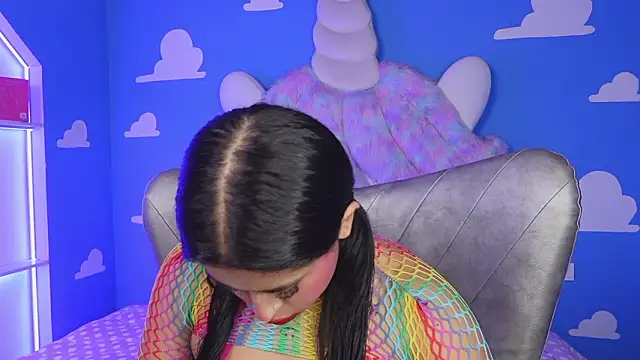 miss romyna online show from March 12, 2026, 11:05 am