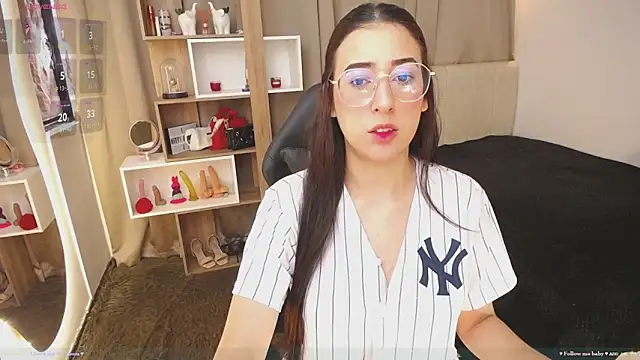 Imkitty-Horny online show from February 3, 2025, 5:35 pm