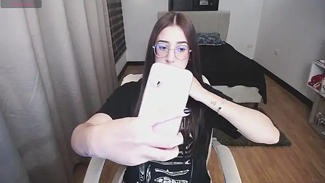 Imkitty-Horny online show from September 12, 2025, 2:55 am