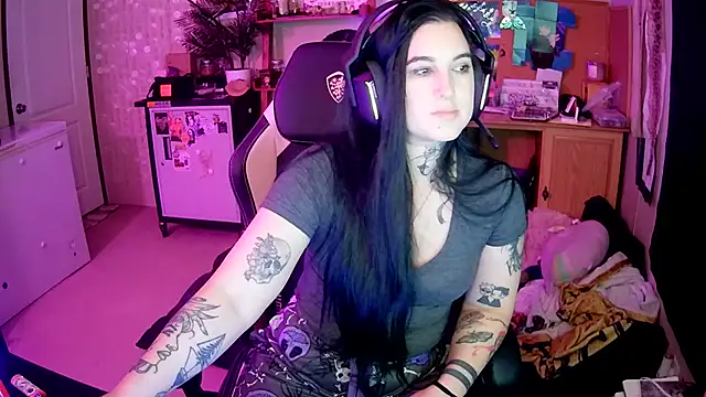 ferocityflame online show from November 10, 2025, 2:54 am