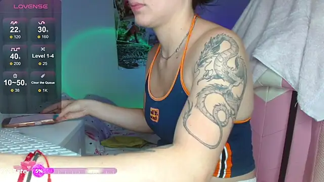 sexy valentina1 online show from December 18, 2025, 1:11 am