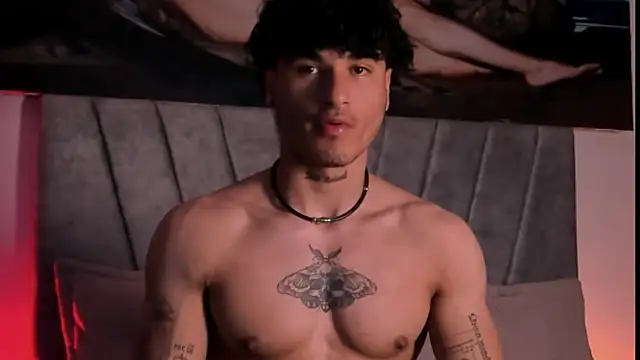 Thomas Fit1 online show from December 21, 2025, 1:24 am