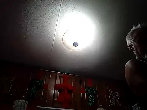 Snapshot of Xoc8_ chatting on December 27, 2024, 8:28 pm Xoc8  online show from December 27, 2024, 8:28 pm