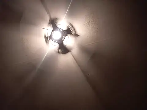 Snapshot of Xoc8_ chatting on January 7, 2025, 11:24 pm Xoc8  online show from January 7, 2025, 11:24 pm